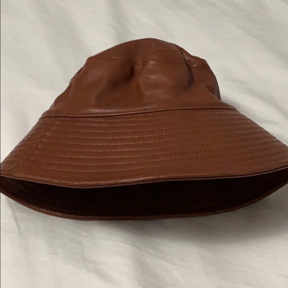 BANANA REPUBLIC Genuine Leather Hat - Picture 2 of 6